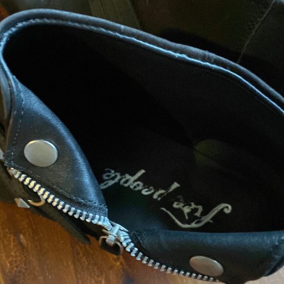 FreePeople Booties - Picture 2 of 3